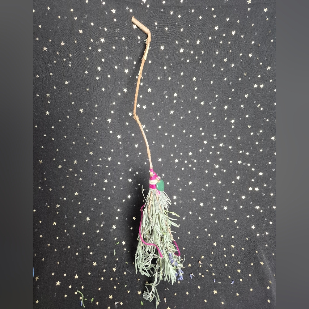 15" Lavender Heart Charm Broom - Picture 2 of 4